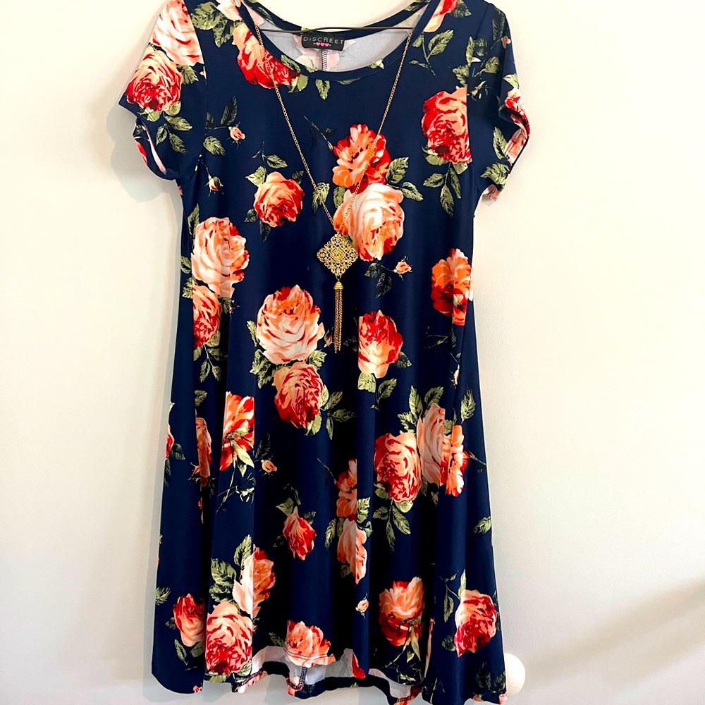 Casual navy and red floral dress with attached necklace